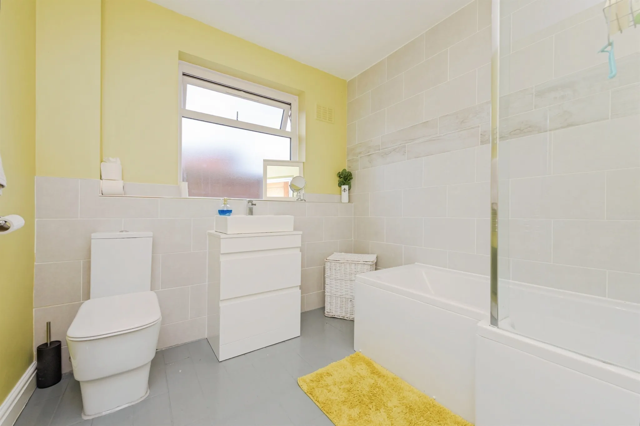 4 bed Detached