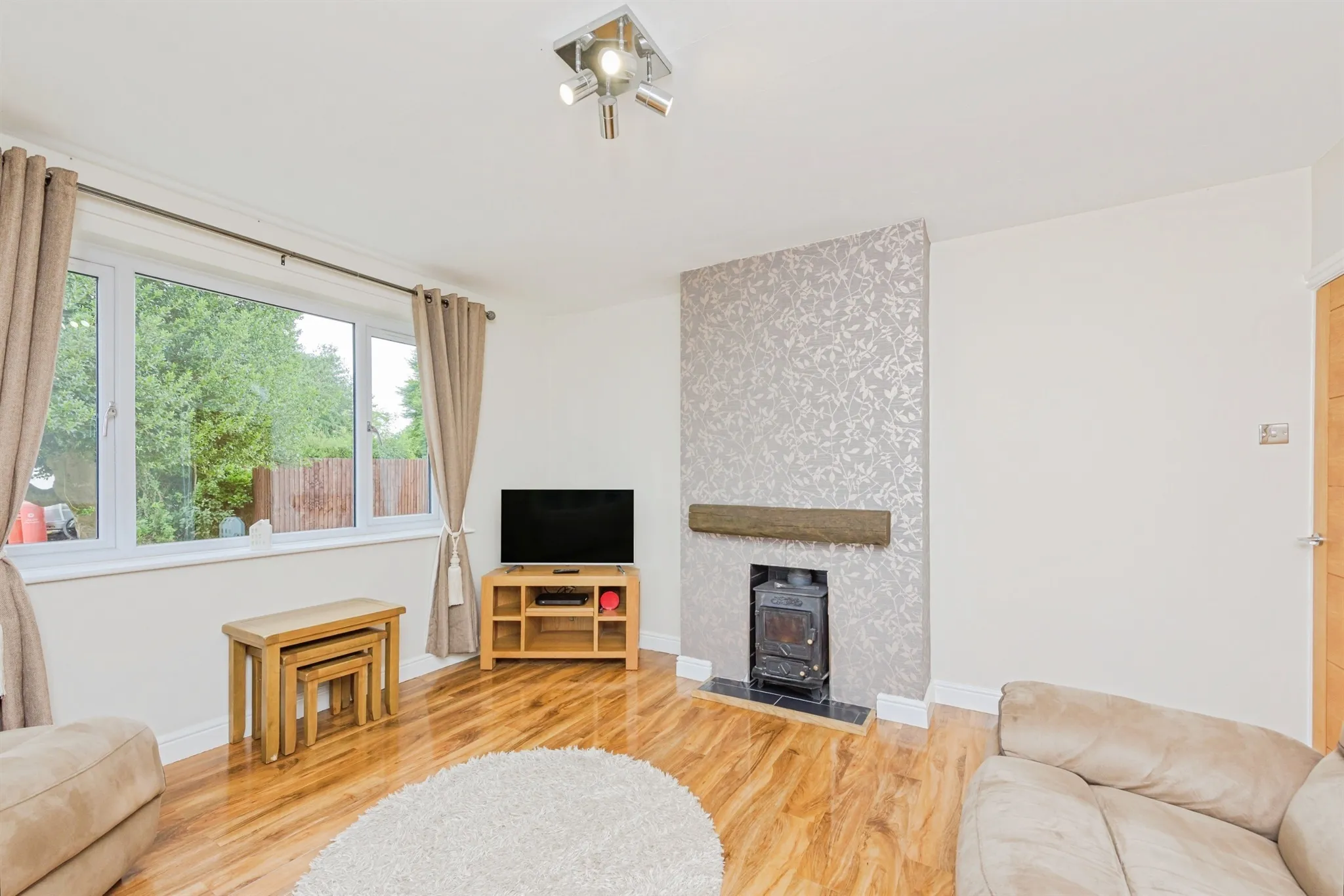 4 bed Detached