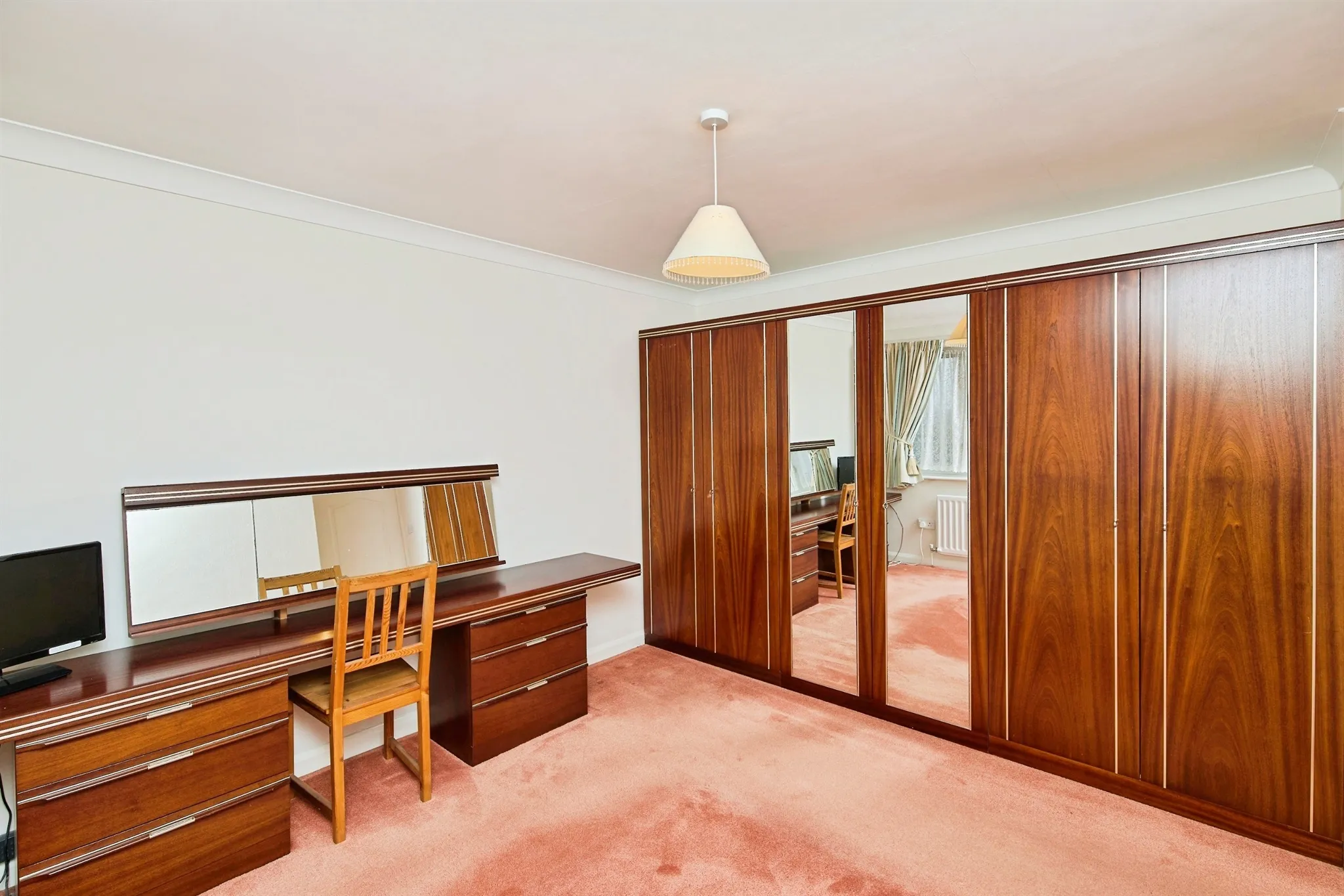 3 bed Link Detached House