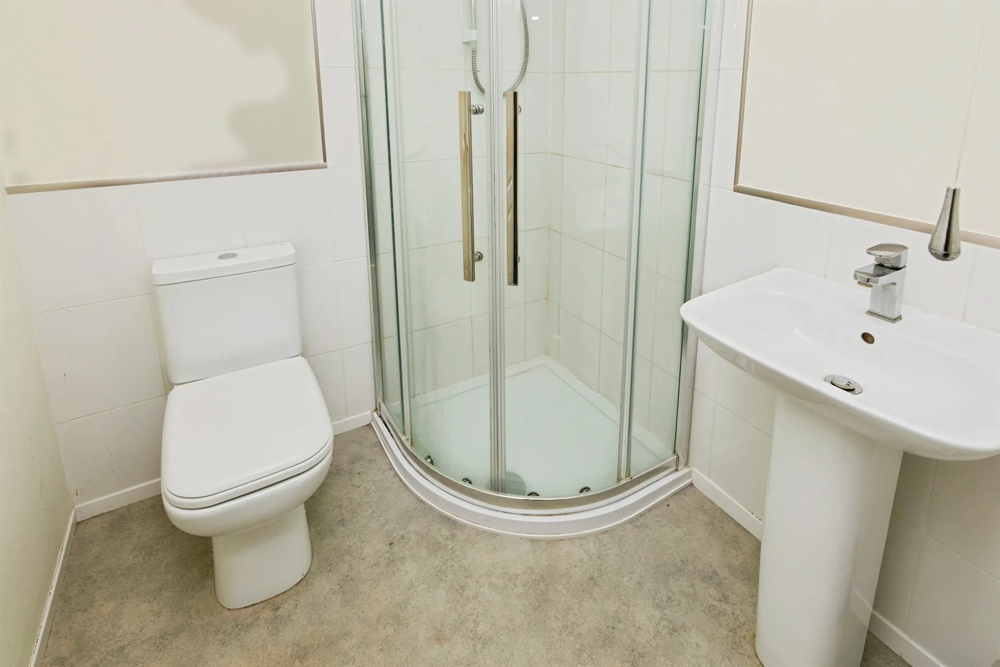 3 bed Link Detached House