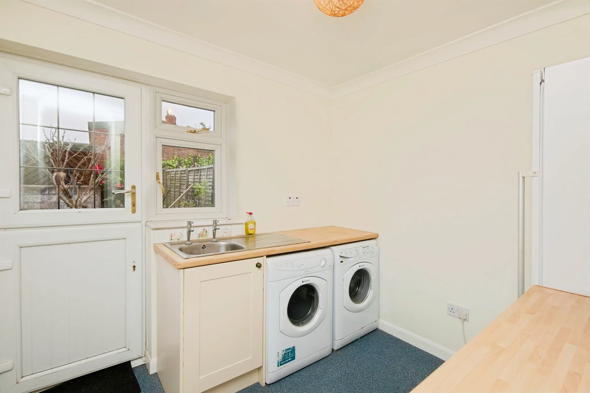 3 bed Link Detached House