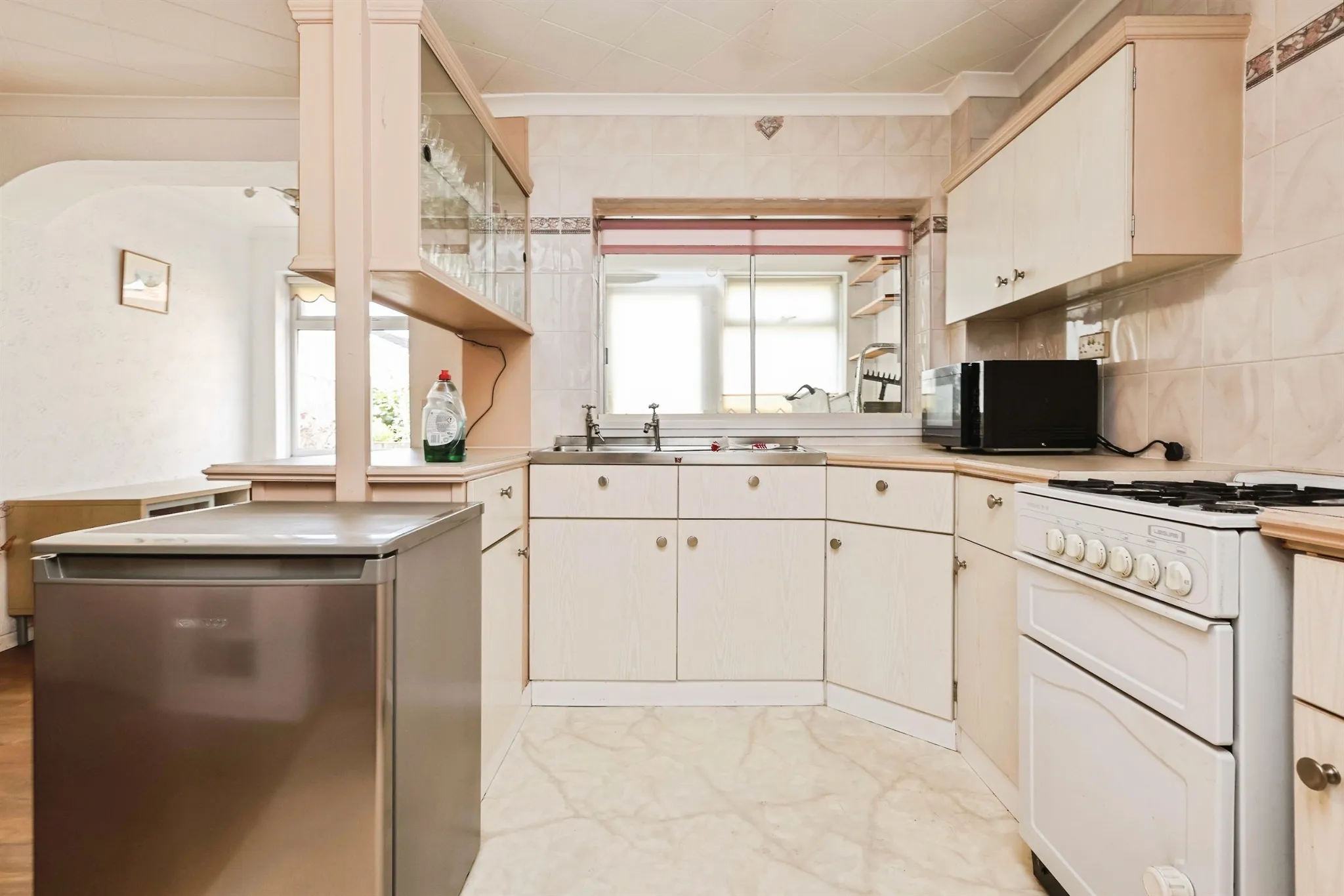 3 bed End of Terrace
