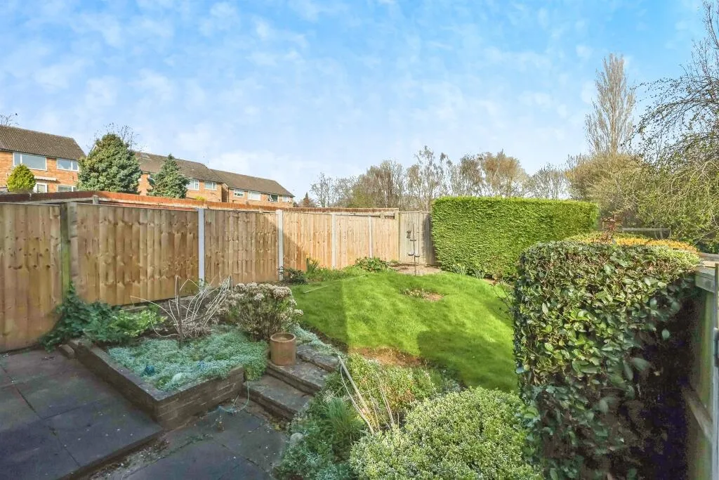 2 bed Maisonette