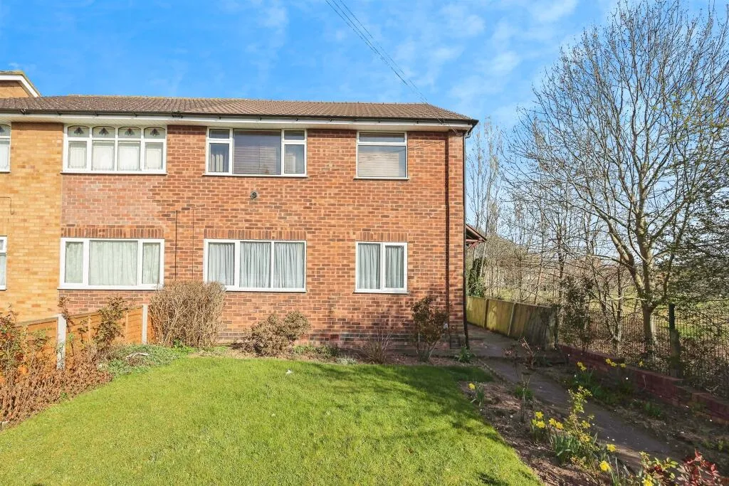 2 bed Maisonette