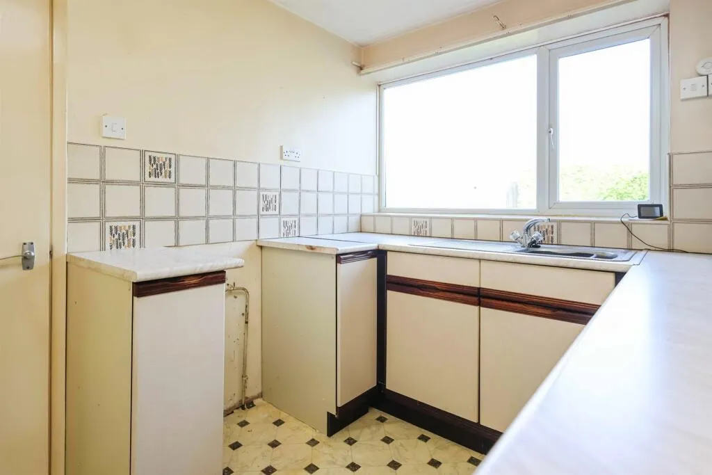2 bed Maisonette