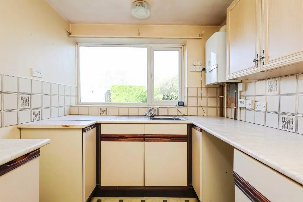 2 bed Maisonette