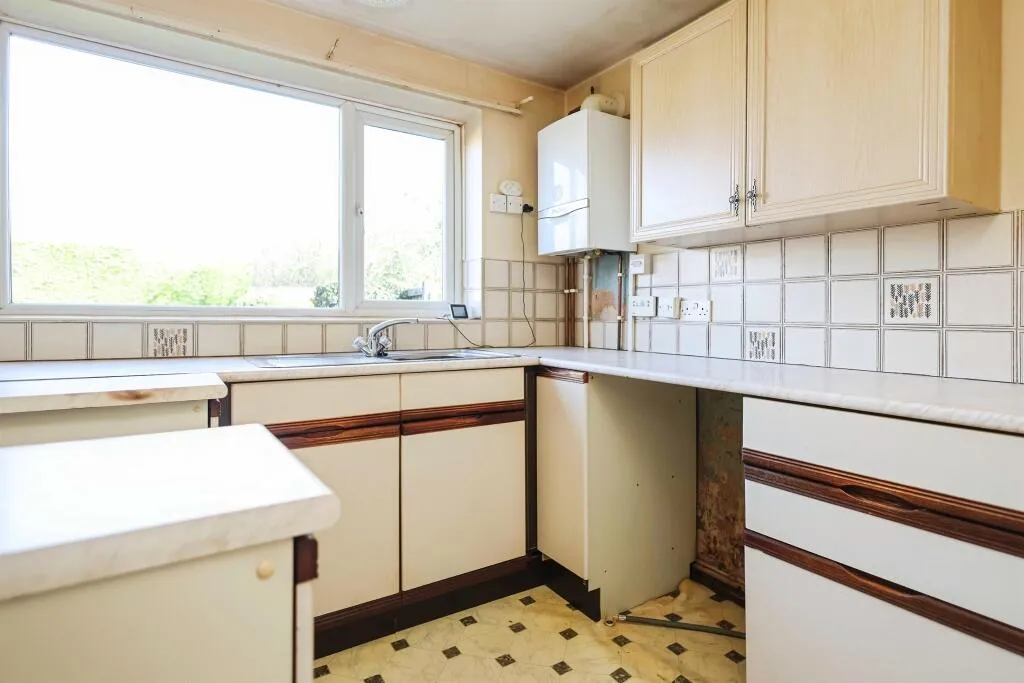 2 bed Maisonette