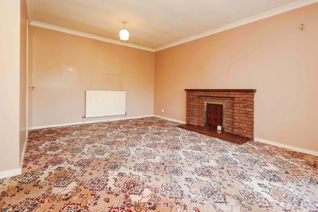 2 bed Maisonette