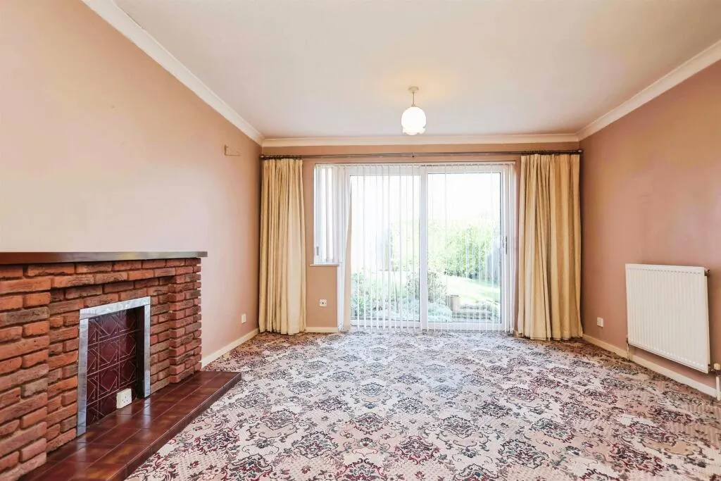 2 bed Maisonette