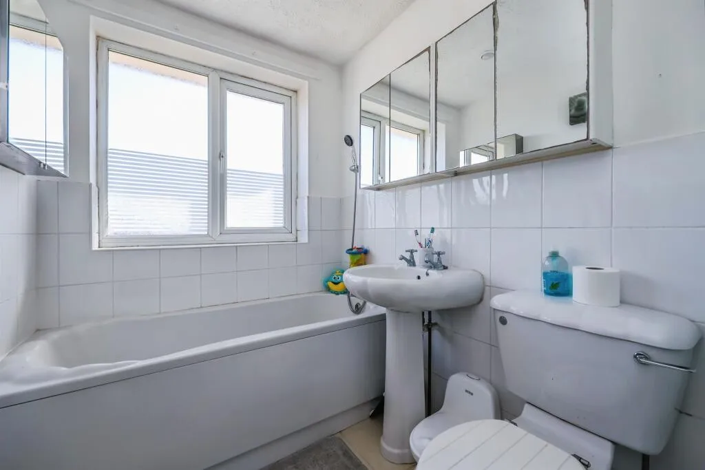2 bed Semi-Detached