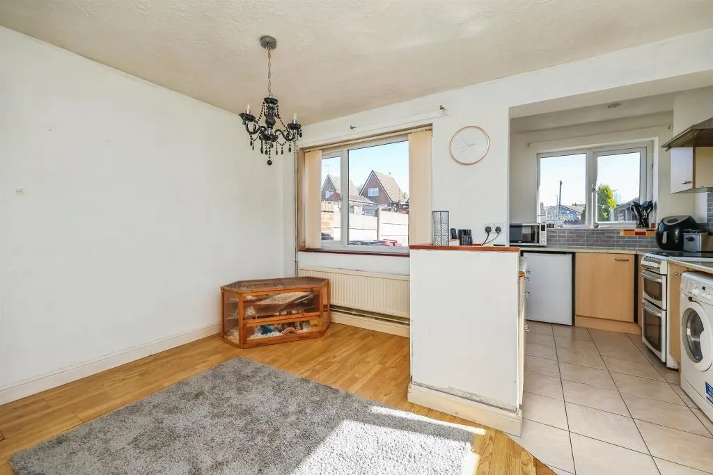 2 bed Semi-Detached
