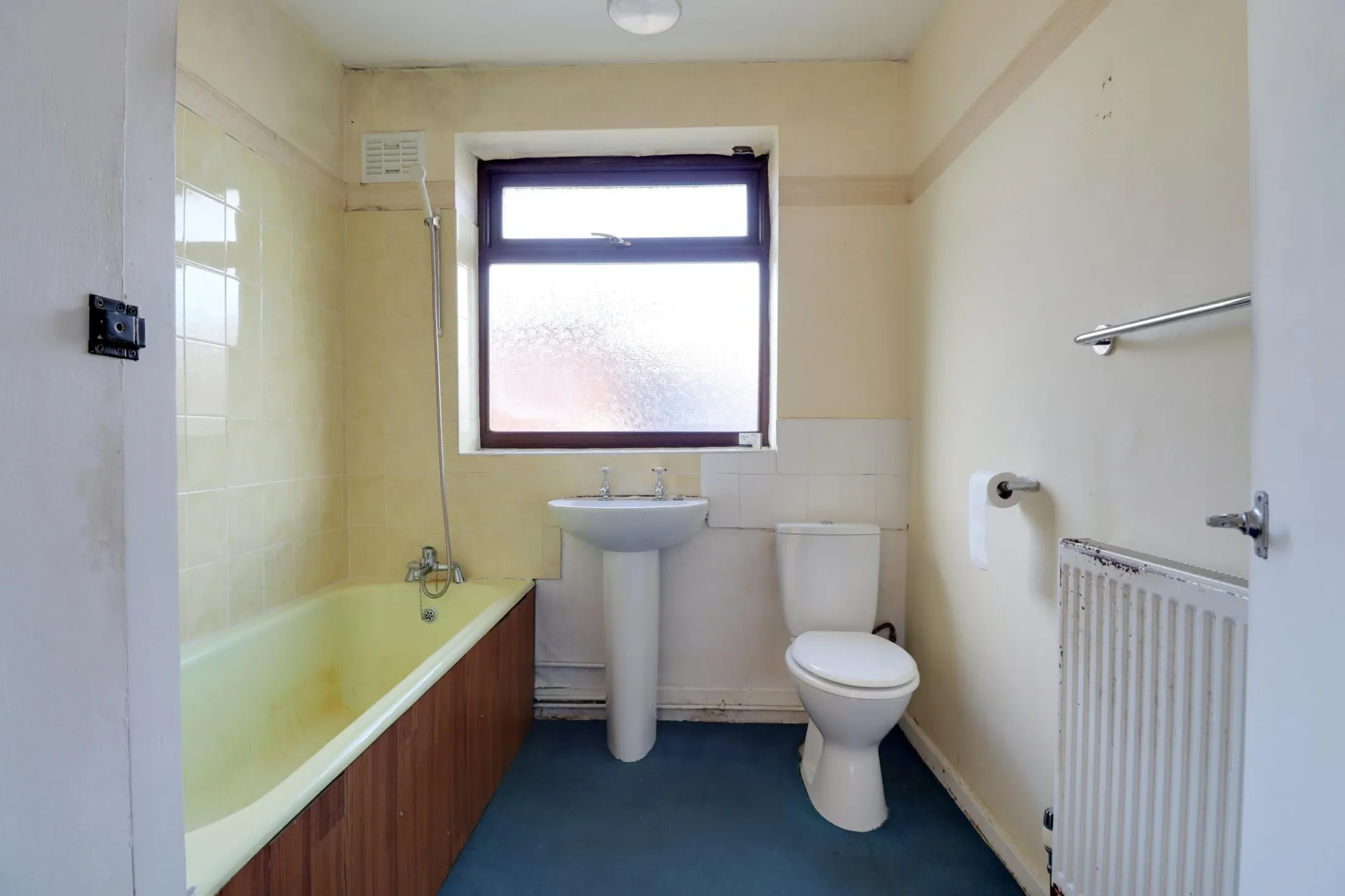 Laureston Avenue, Crewe