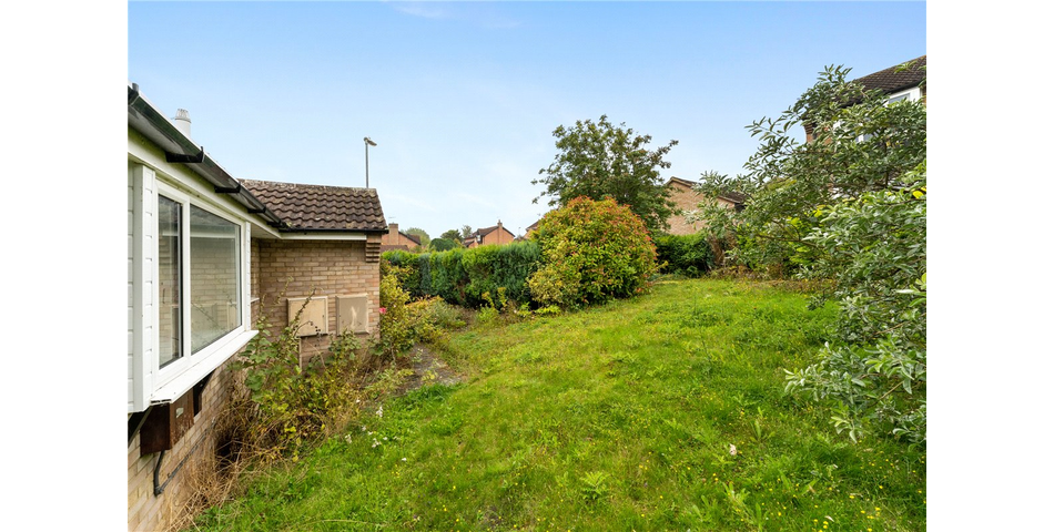 Largely extended and detached bungalow close to Cambridge. 