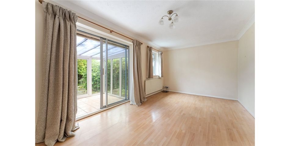 Largely extended and detached bungalow close to Cambridge. 