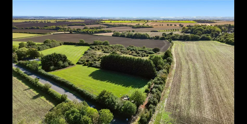 Land south of Astwood Road