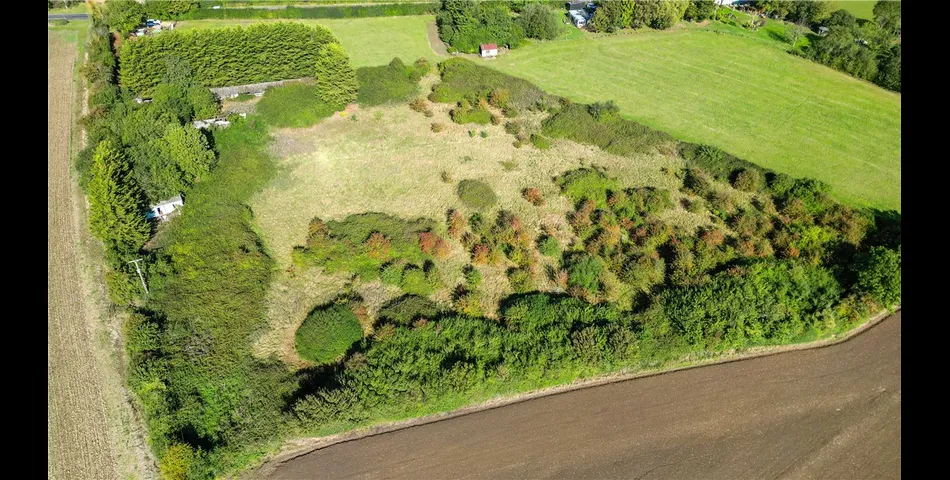 Land south of Astwood Road