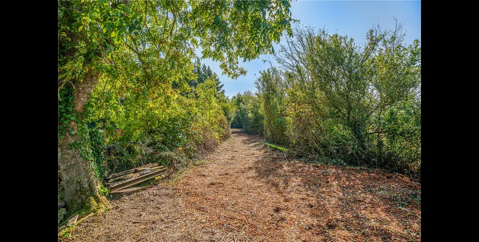 Land south of Astwood Road