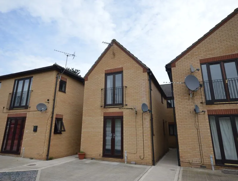 Flat 10 Lisa Court, Frank's Lane, Cambridge, Cambridgeshire, CB4 1SW