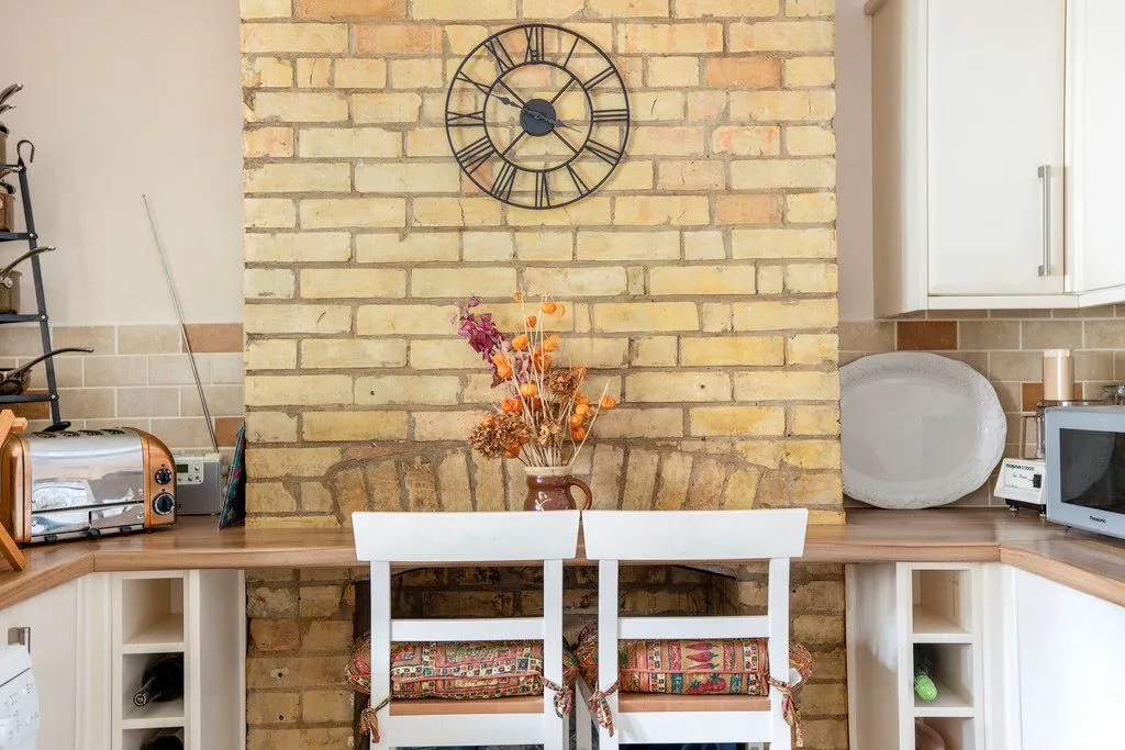 Vine Cottage, 11A Rock Road, Royston, Hertfordshire, SG8 5EU