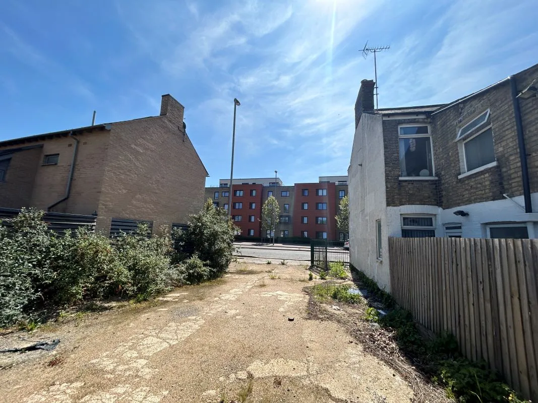 Land on the north side of Newmarket Road, Cambridge, Cambridgeshire, CB5 8HA