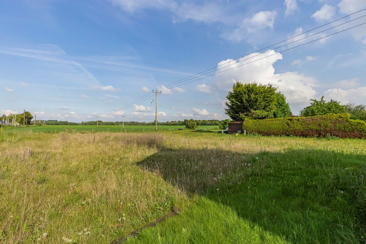 1 Royston Road, Foxton, Cambridgeshire, CB22 6SE