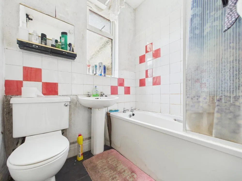 2 bed Detached Bungalow