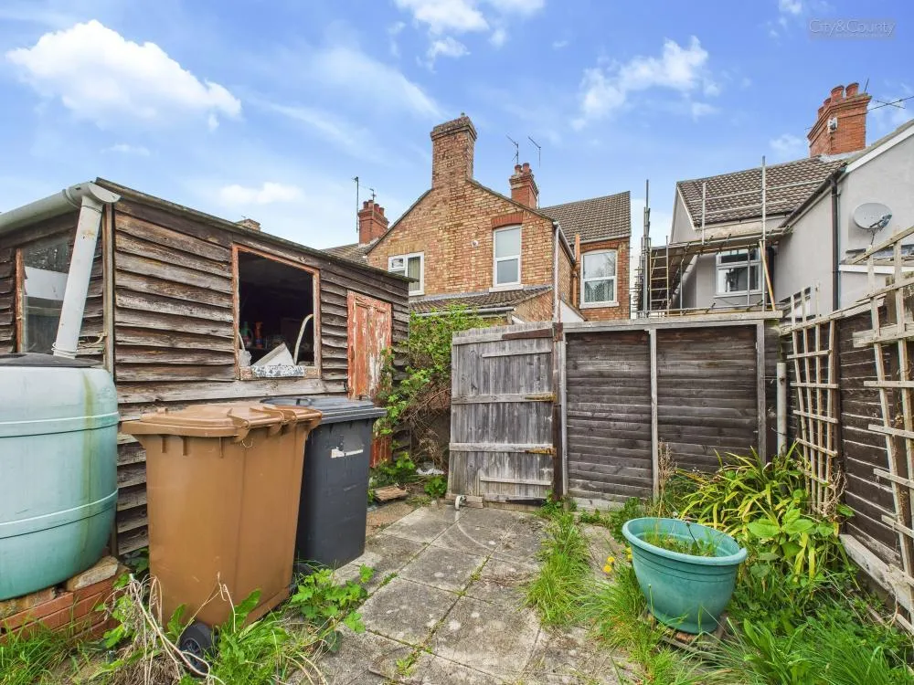 2 bed End of Terrace