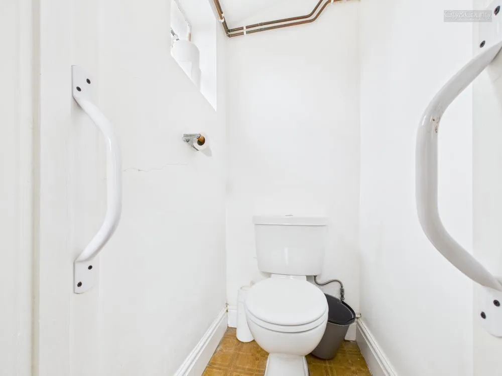 2 bed End of Terrace