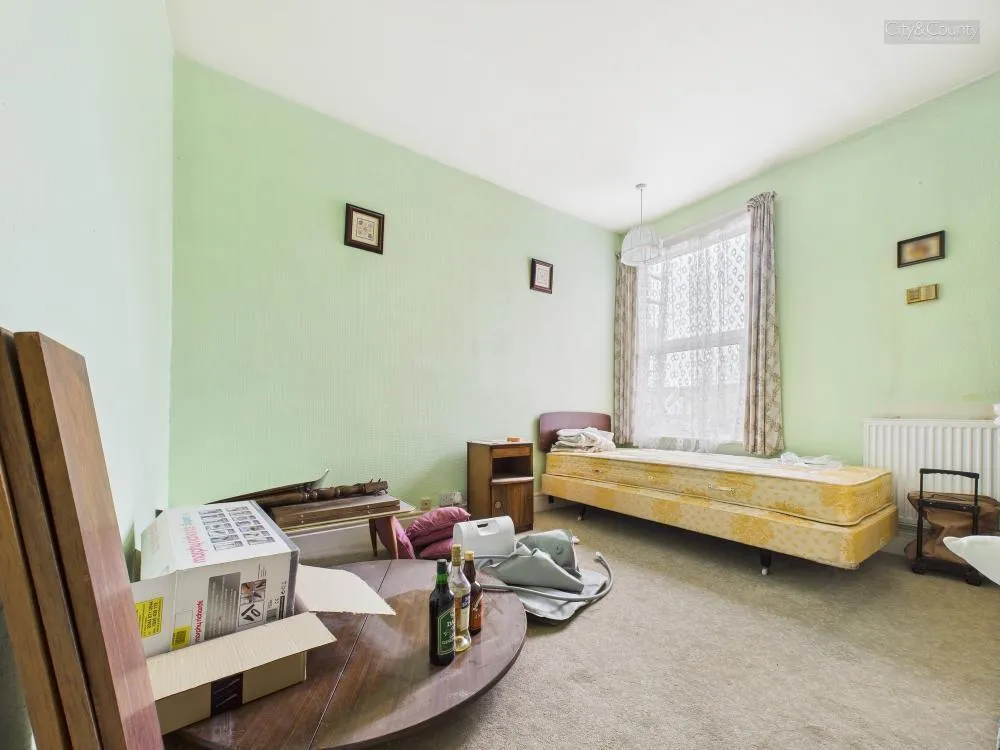 2 bed End of Terrace