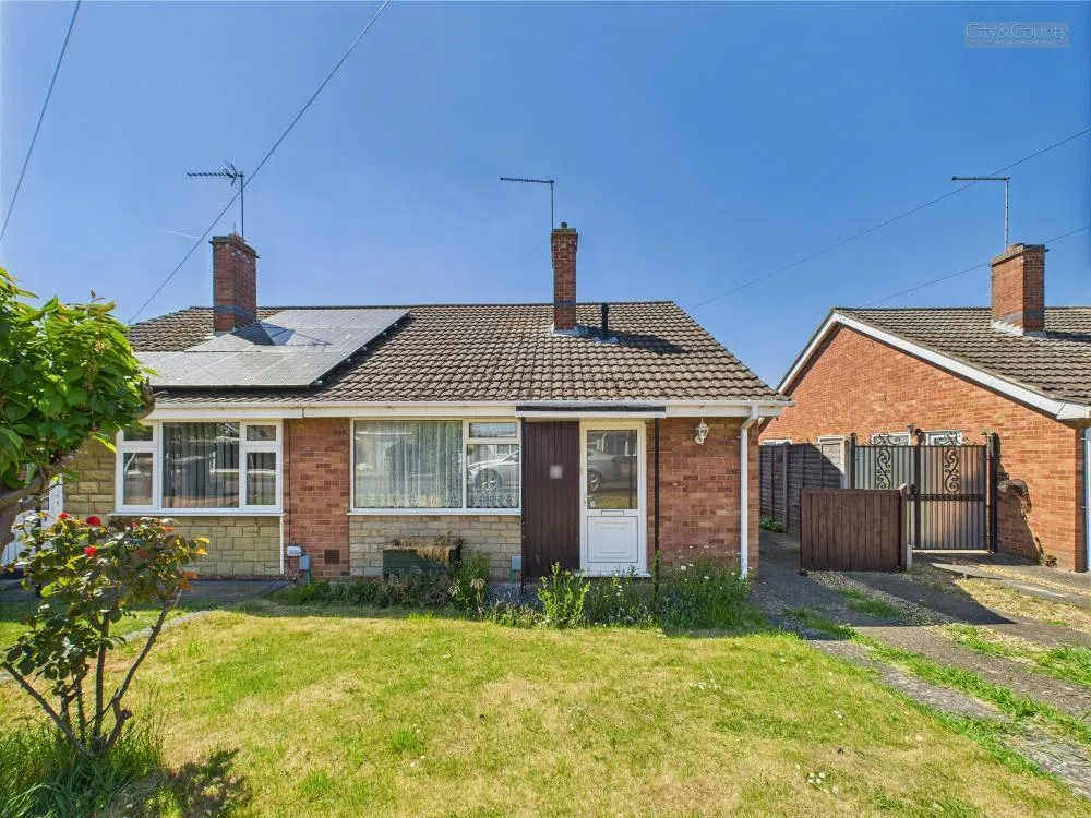 2 bed Semi-Detached Bungalow