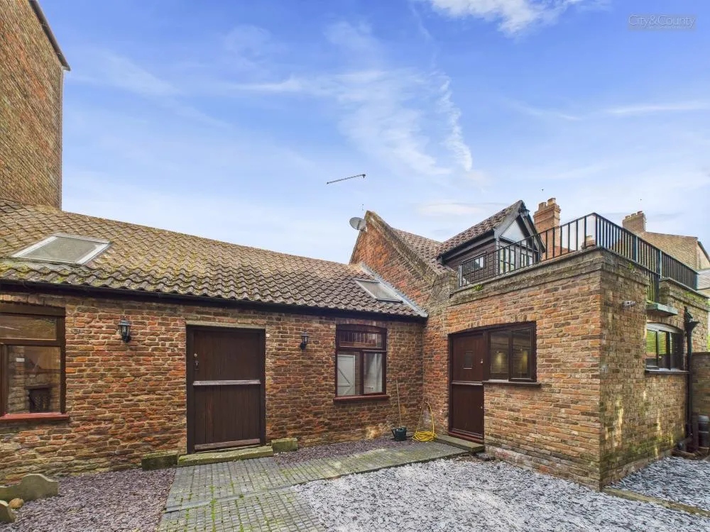 1 bed Barn Conversion
