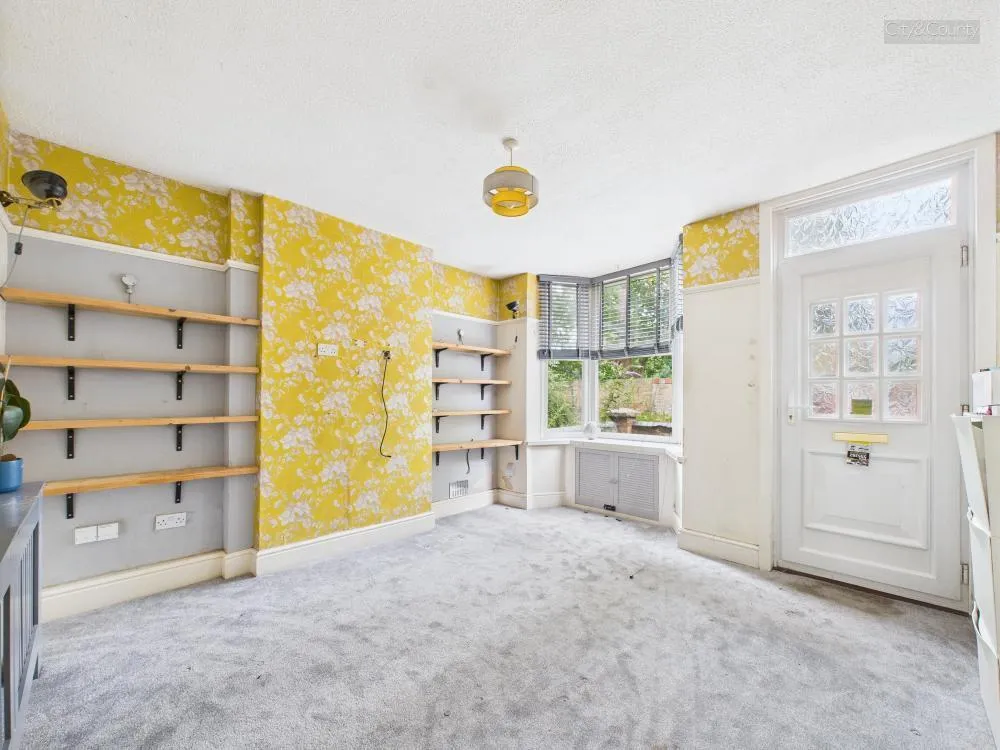 3 bed End of Terrace