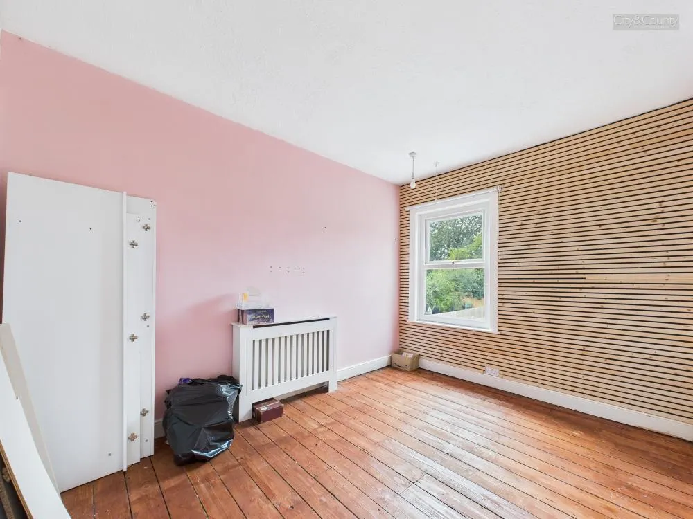 3 bed End of Terrace