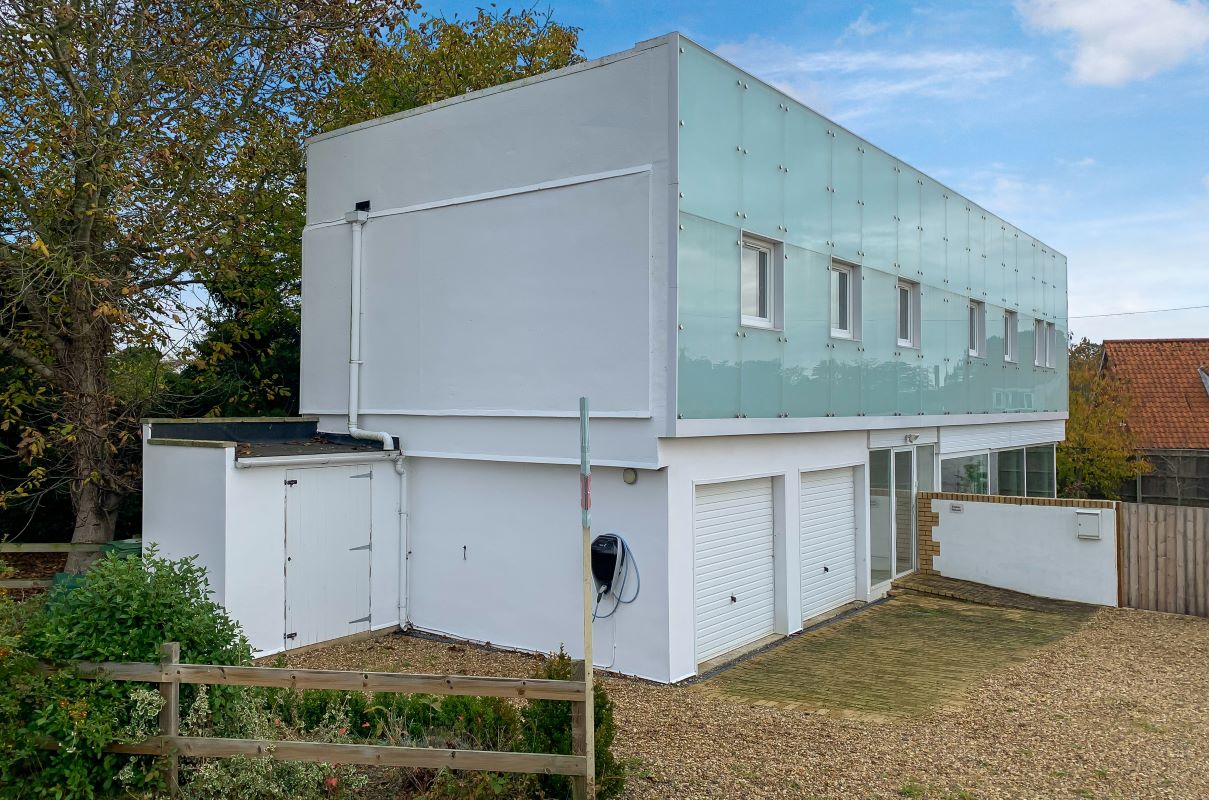 Fisher House, Tunbeck Close, Wortwell, Harleston, Norfolk, IP20 0HS - Online Auctions