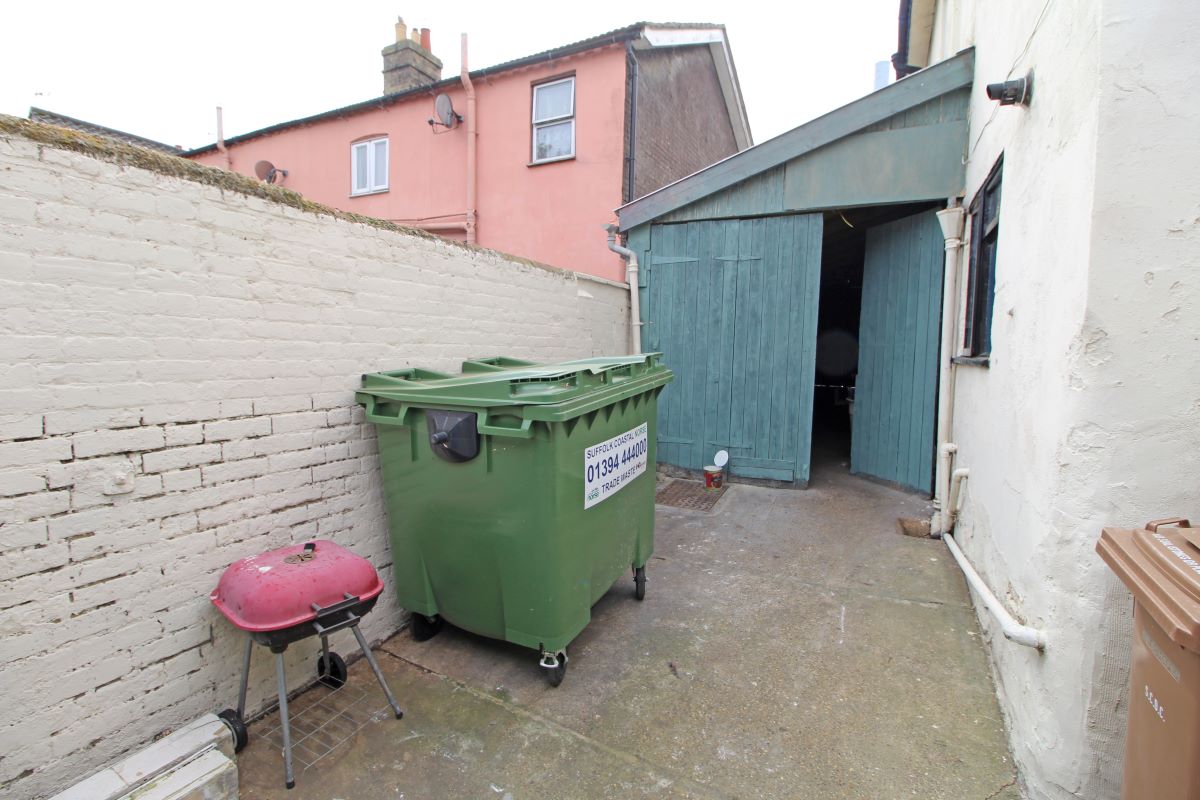 High Street, Leiston, Suffolk, IP16 4BX - Online Auctions