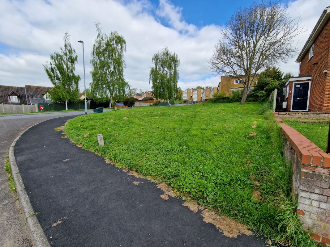 Woodthorpe Close and Adjoining Land, Woodthorpe Close, Hadleigh, Ipswich, Suffolk, IP7 5JB - Online Auctions