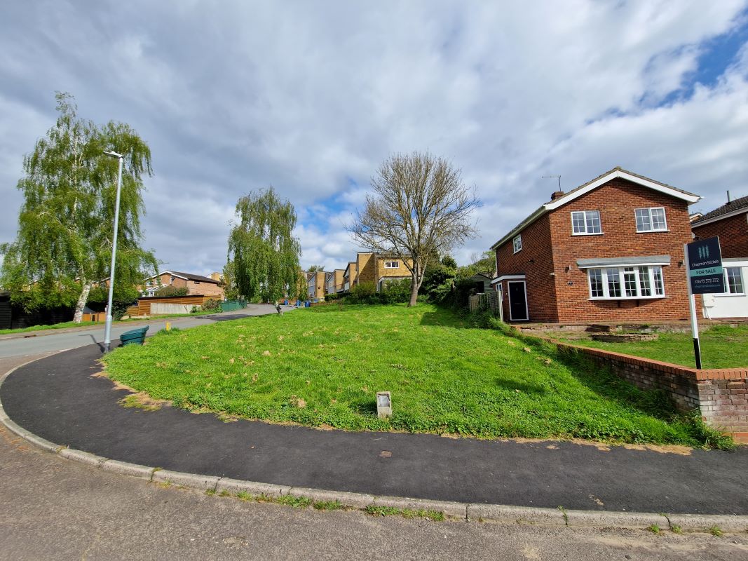 Woodthorpe Close and Adjoining Land, Woodthorpe Close, Hadleigh, Ipswich, Suffolk, IP7 5JB - Online Auctions