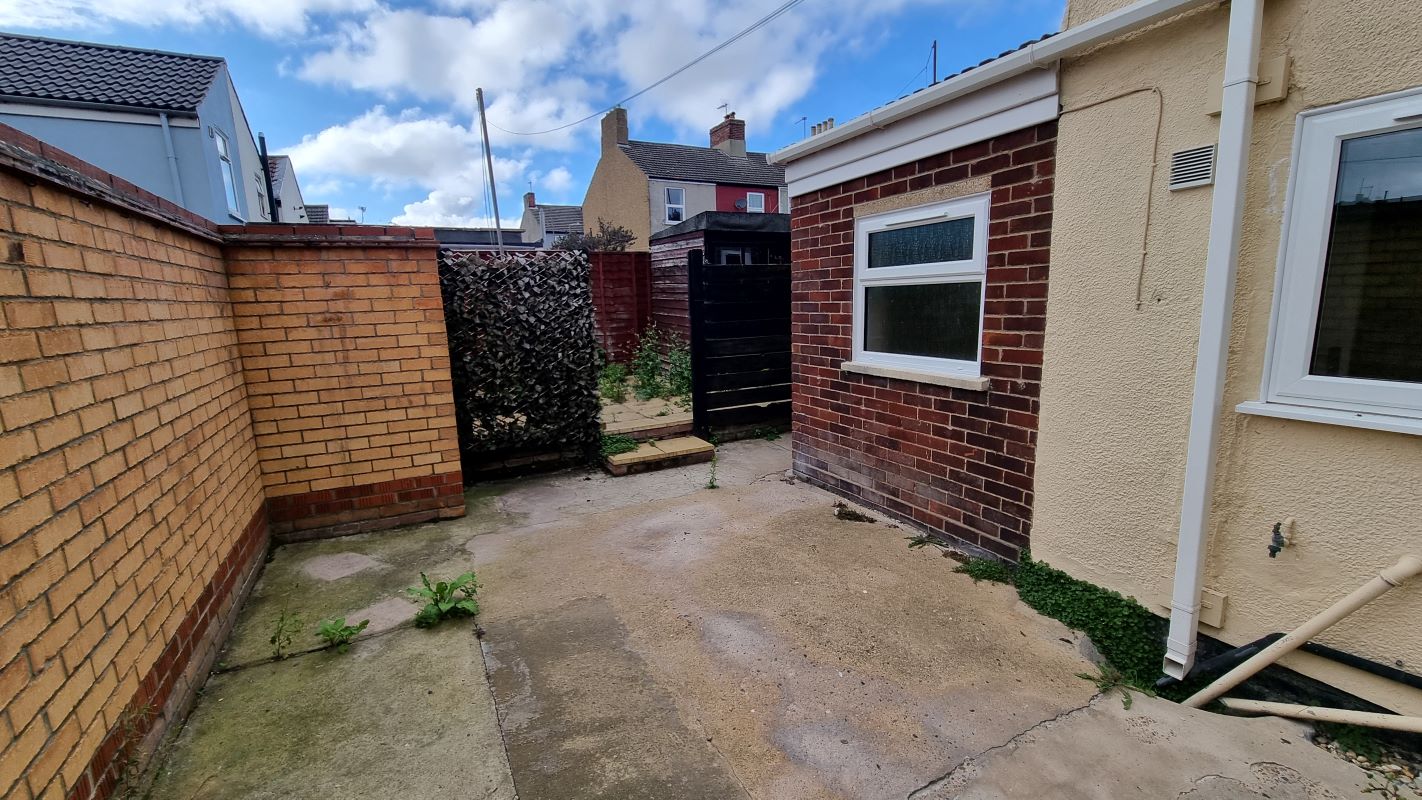 Clapham Road North, Lowestoft, Suffolk, NR32 1RS - Online Auctions