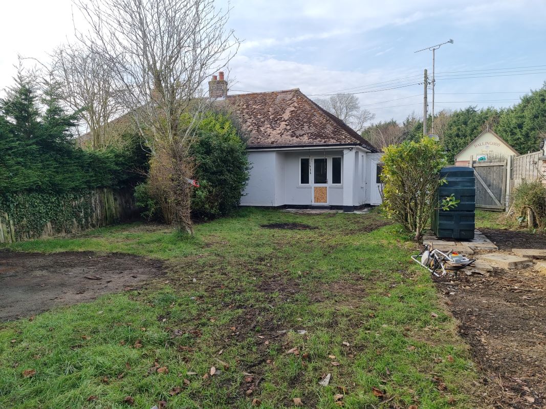 Church Road, Dallinghoo, Woodbridge, Suffolk, IP13 0JY - Online Auctions