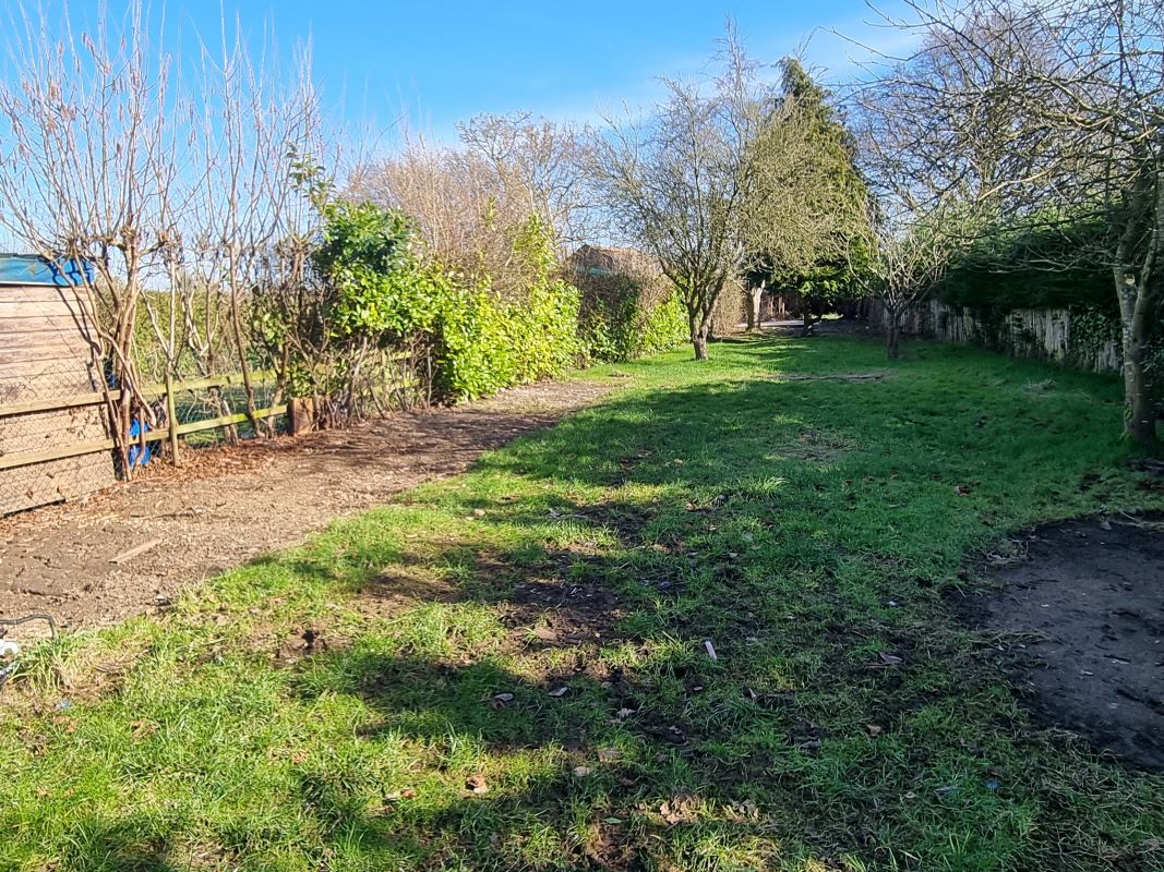 Church Road, Dallinghoo, Woodbridge, Suffolk, IP13 0JY - Online Auctions