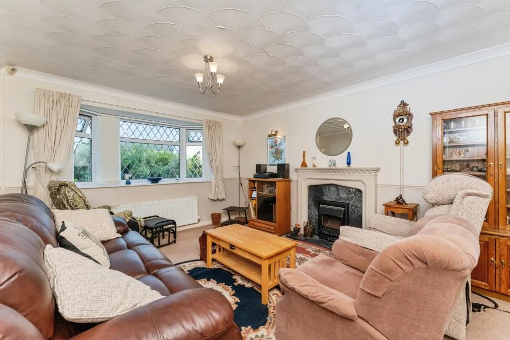 3 bed Detached Bungalow