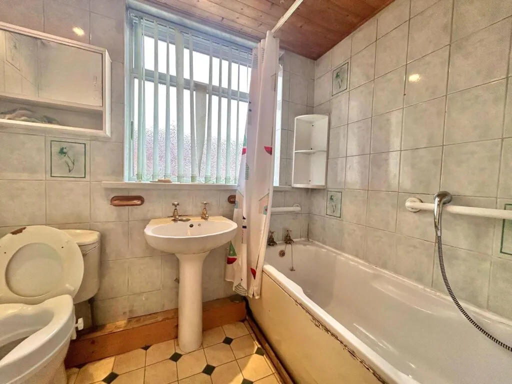 2 bed Semi-Detached