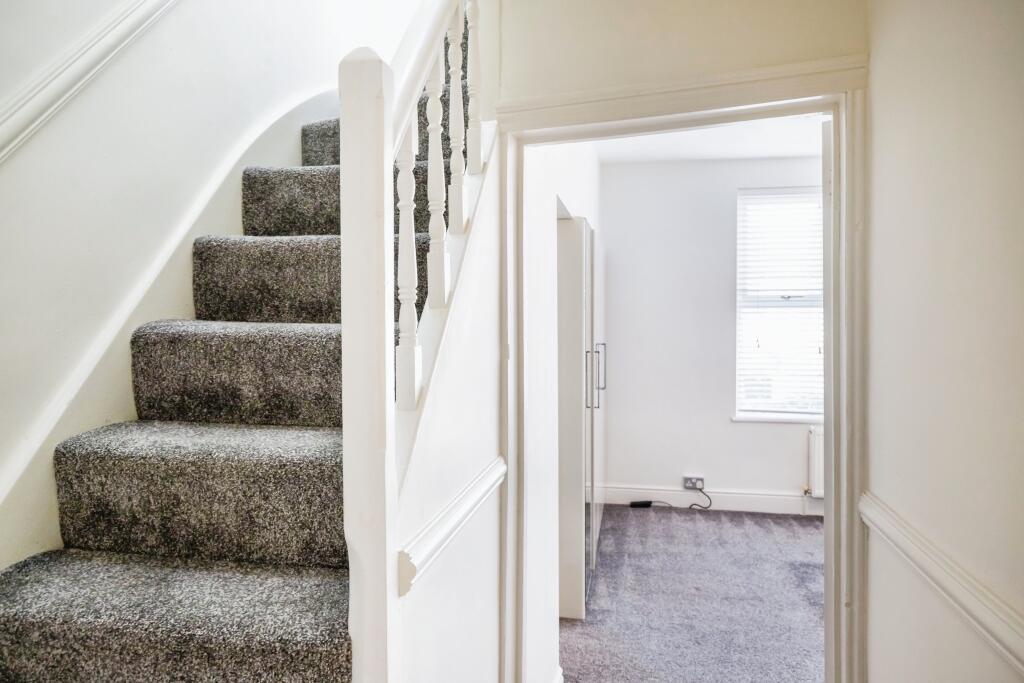 4 bed Terraced