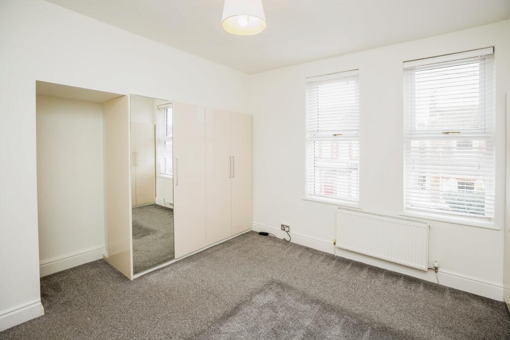 4 bed Terraced