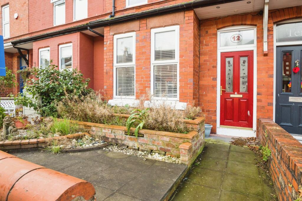 4 bed Terraced