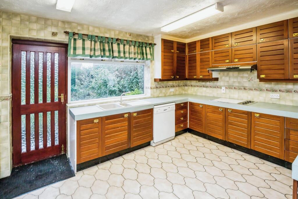 2 bed Detached Bungalow