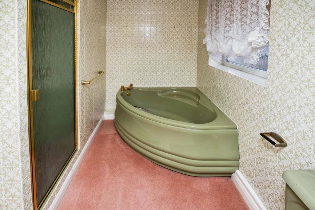 2 bed Detached Bungalow