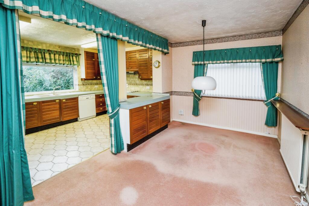 2 bed Detached Bungalow