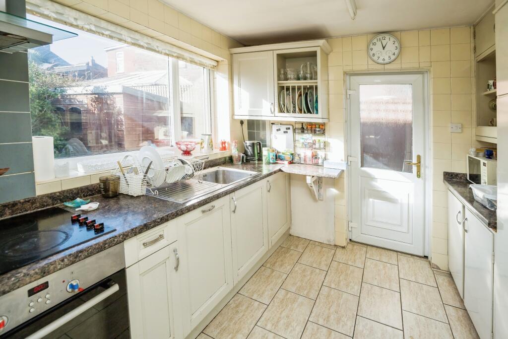 2 bed Detached