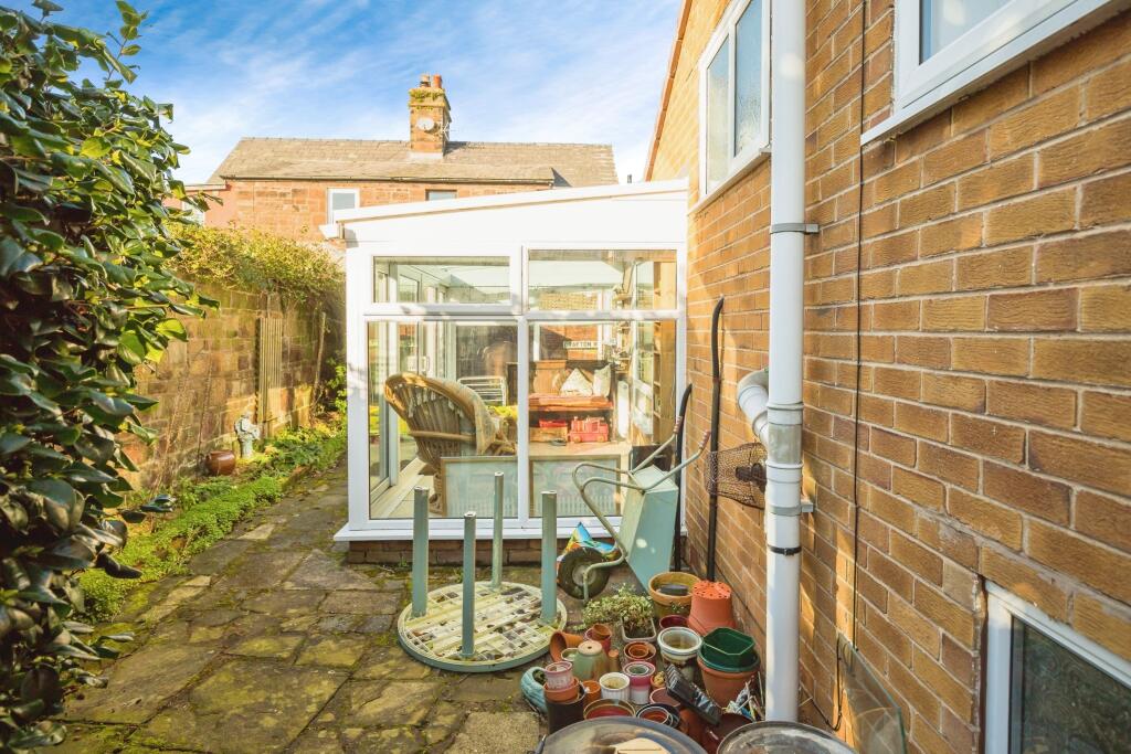 2 bed Detached